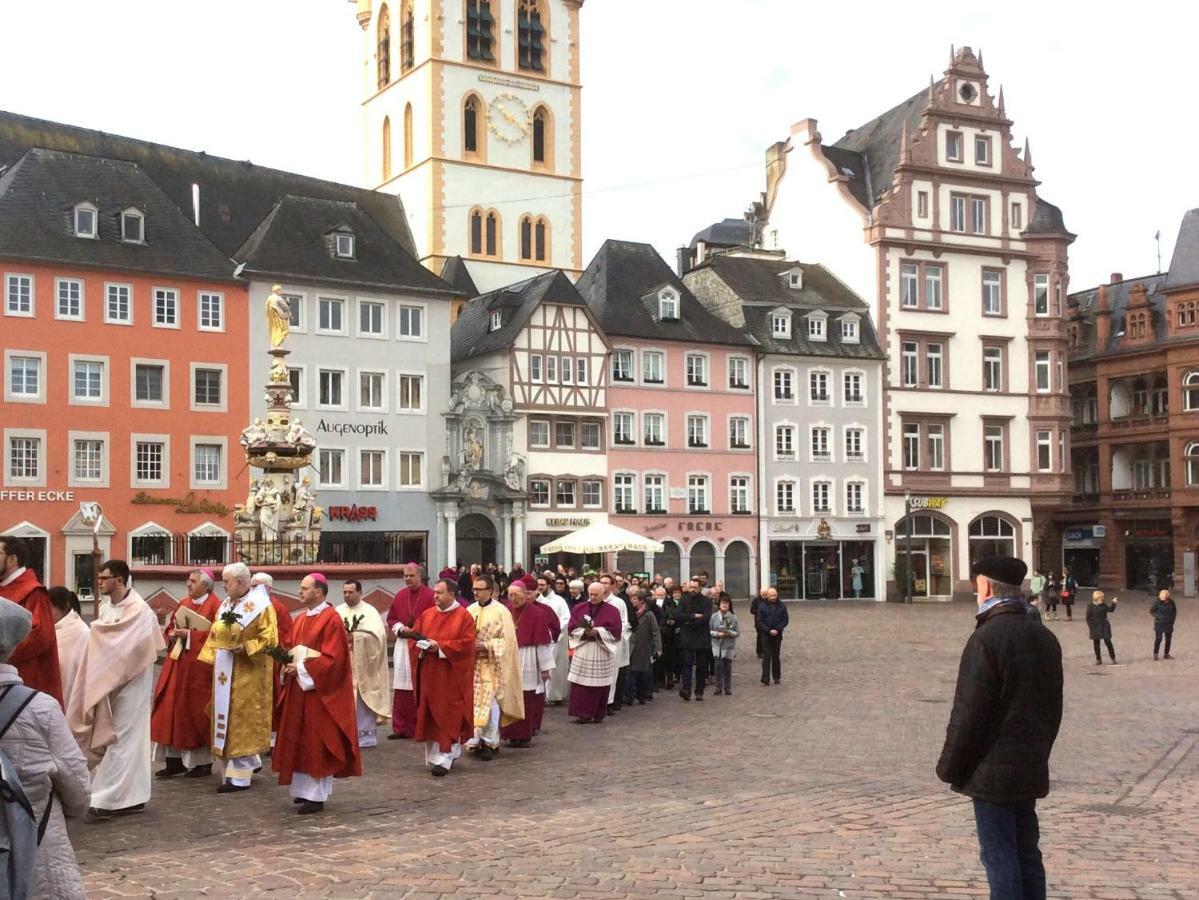 Ferienwohnung An Den Kaiserthermen Трир Екстериор снимка